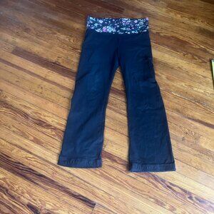 🌸 Victoria’s Secret Floral Yoga Pants – Custom Hem 27" 🌸 Size Large